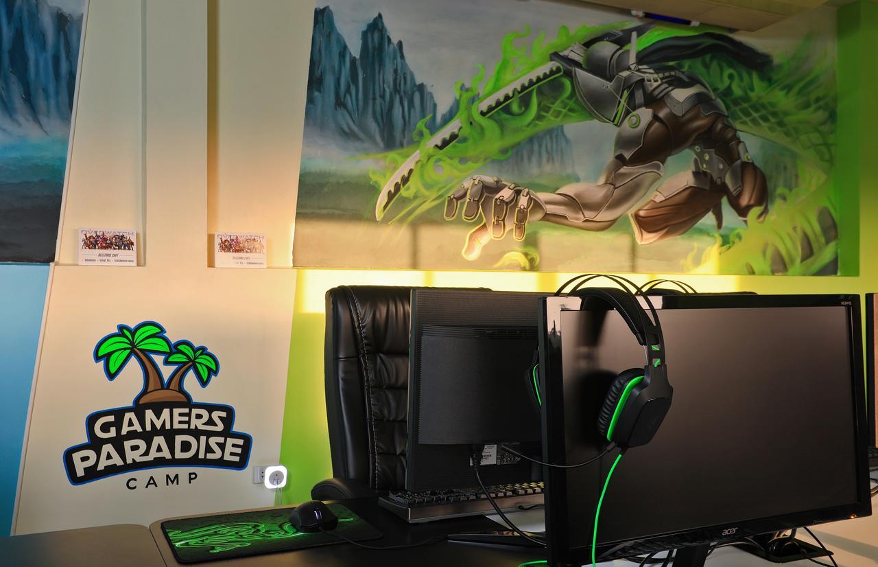 Gamers Paradise Hotel Chalong Exterior photo
